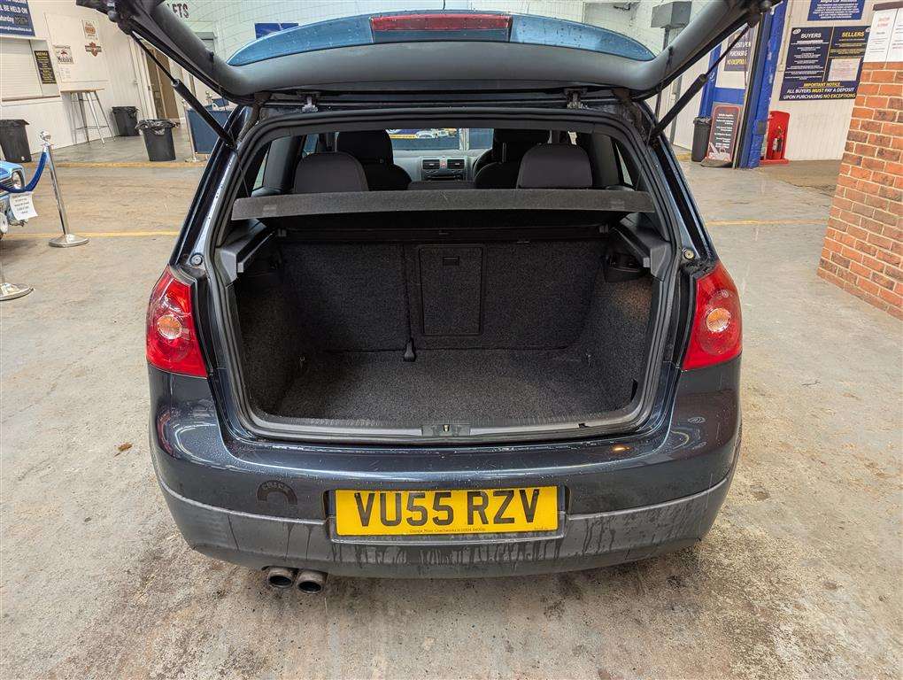 <p>2005 VOLKSWAGEN GOLF GTI</p>