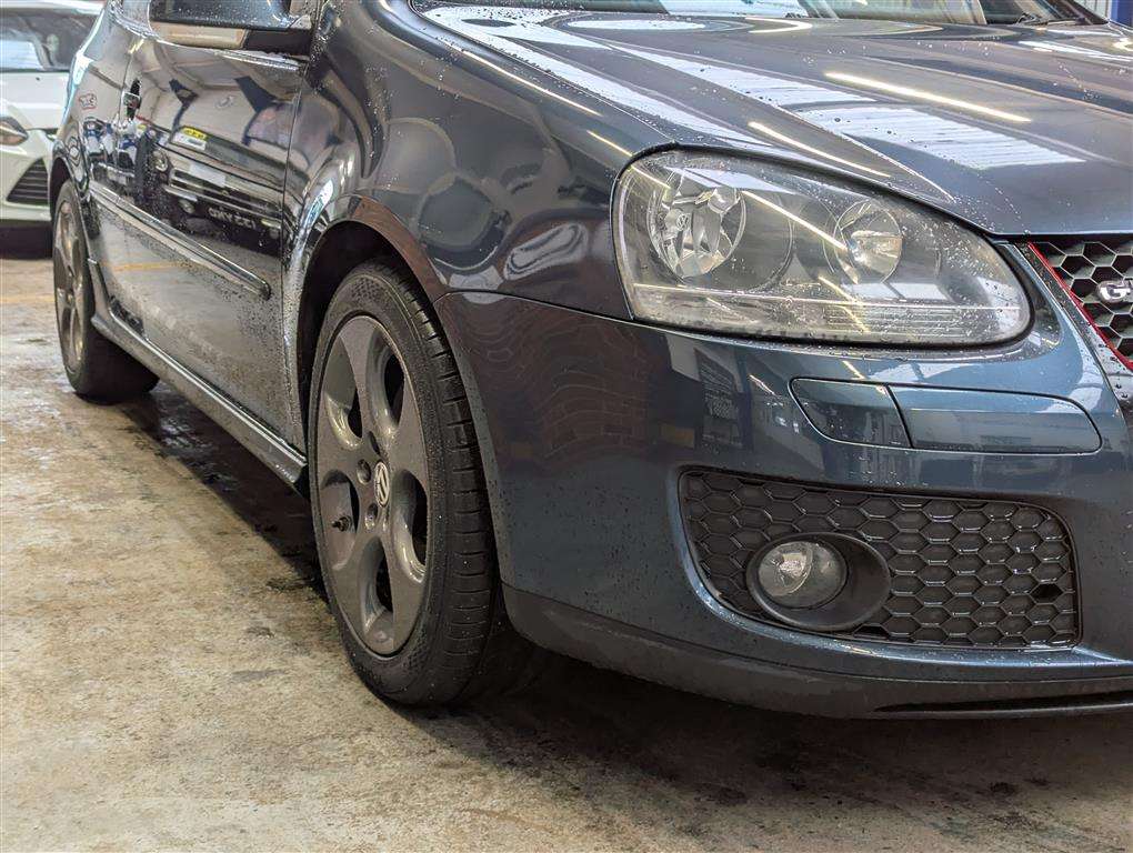 <p>2005 VOLKSWAGEN GOLF GTI</p>