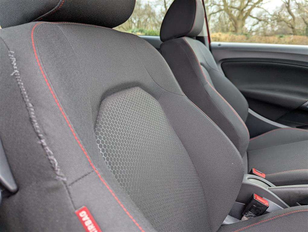 <p>2014 SEAT IBIZA FR TSI</p>
