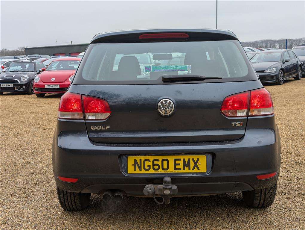 <p>2011 VOLKSWAGEN GOLF S TSI</p>