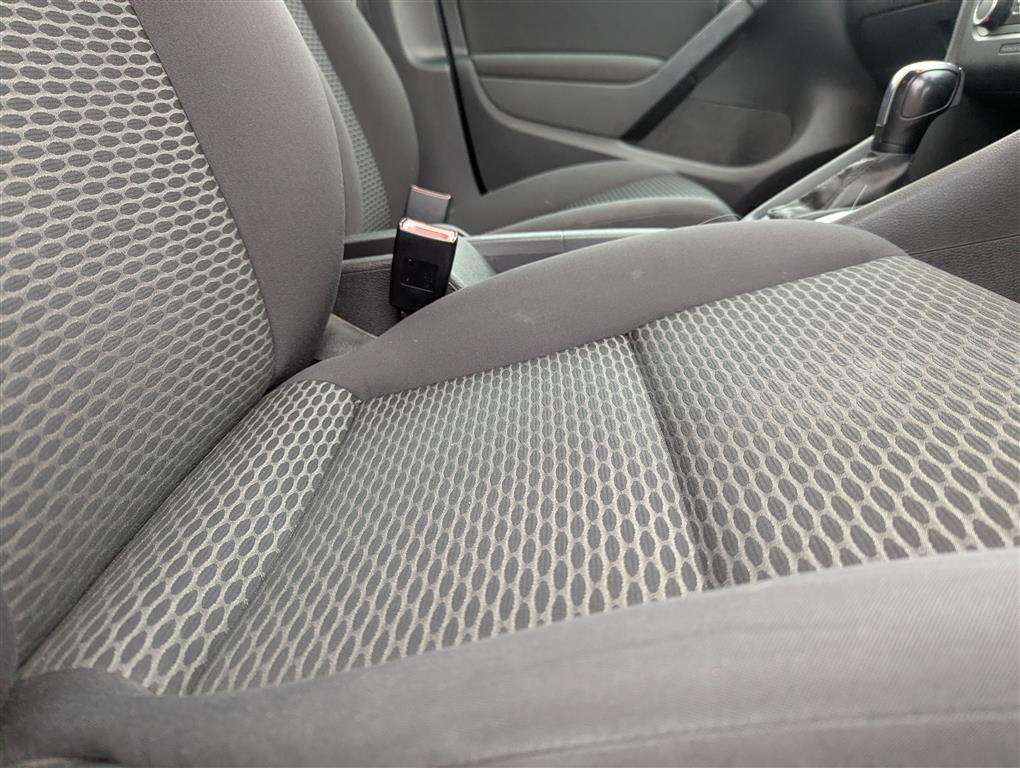 <p>2011 VOLKSWAGEN GOLF S TSI</p>