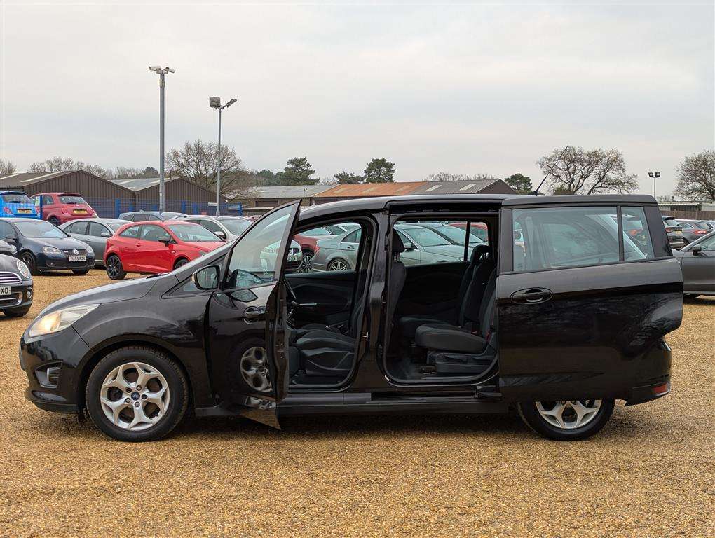 <p>2011 FORD GRAND C-MAX ZETEC TDCI 11</p>