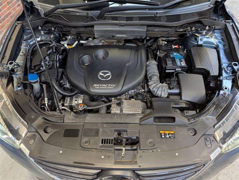 <p>2015 MAZDA CX-5 SPORT NAV D 4X4 AUTO</p>