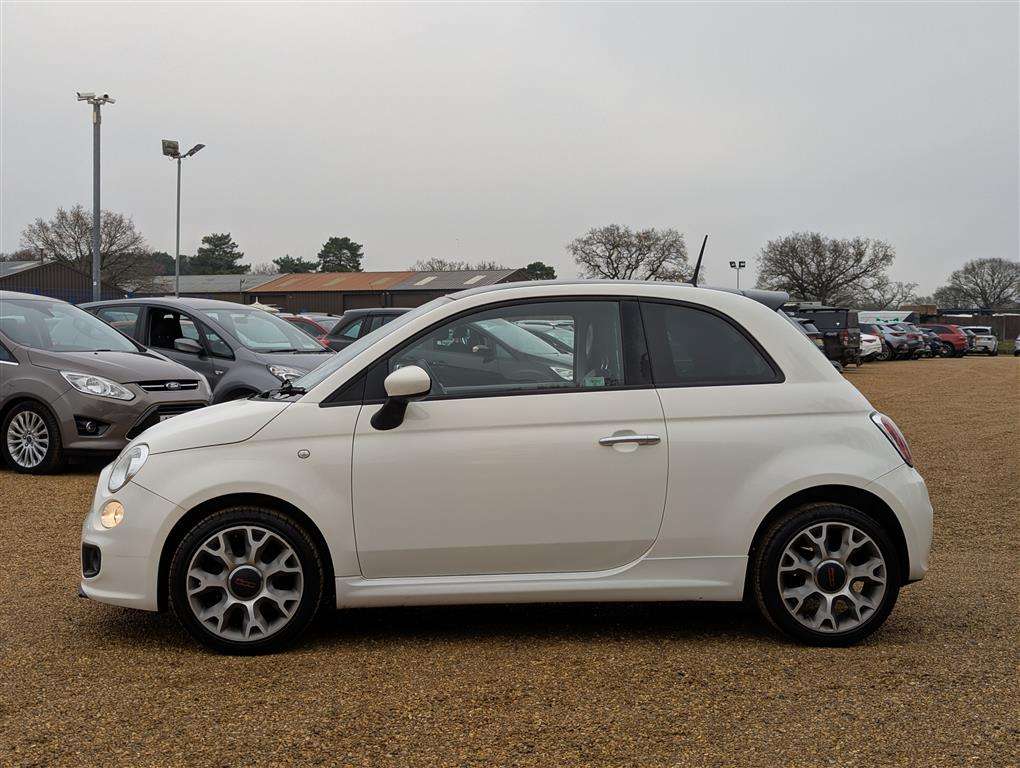 <p>2013 FIAT 500 S</p>