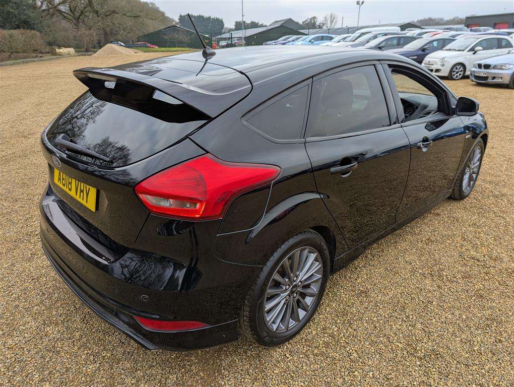<p>2018 FORD FOCUS ST-LINE</p>