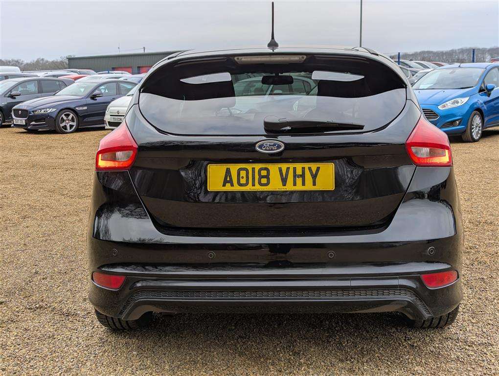 <p>2018 FORD FOCUS ST-LINE</p>