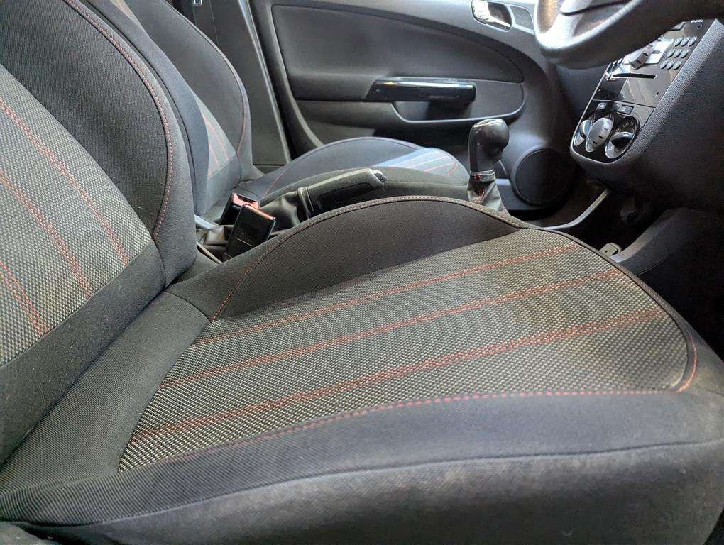 <p>2013 VAUXHALL CORSA SXI AC</p>