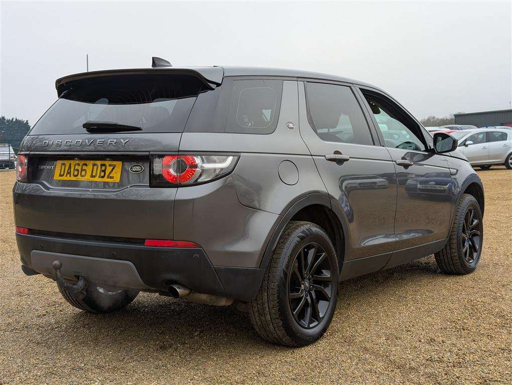 <p>2016 LAND ROVER DISCOVERY SPORT SE TECH T</p>