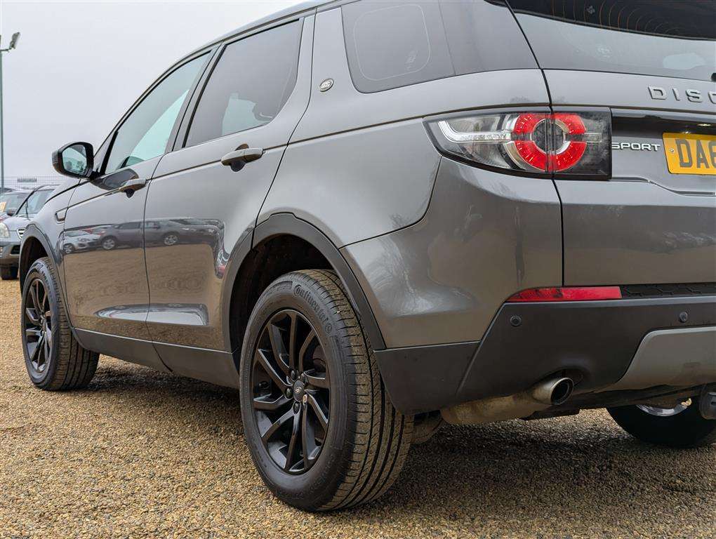 <p>2016 LAND ROVER DISCOVERY SPORT SE TECH T</p>