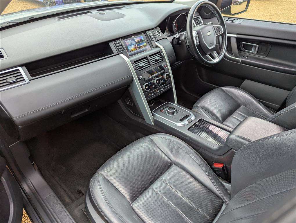 <p>2016 LAND ROVER DISCOVERY SPORT SE TECH T</p>
