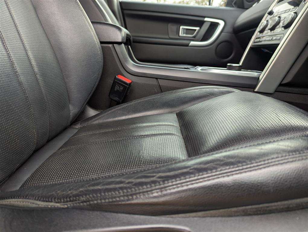 <p>2016 LAND ROVER DISCOVERY SPORT SE TECH T</p>