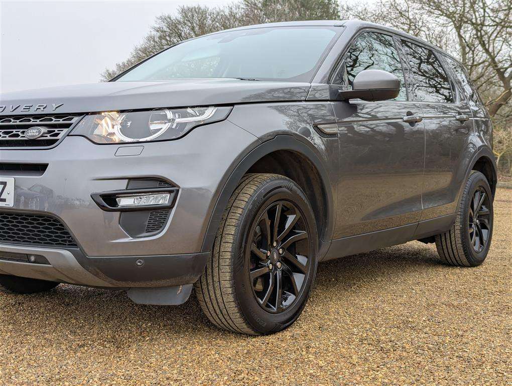 <p>2016 LAND ROVER DISCOVERY SPORT SE TECH T</p>
