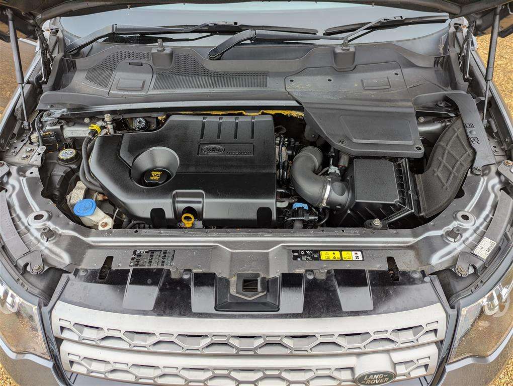 <p>2016 LAND ROVER DISCOVERY SPORT SE TECH T</p>