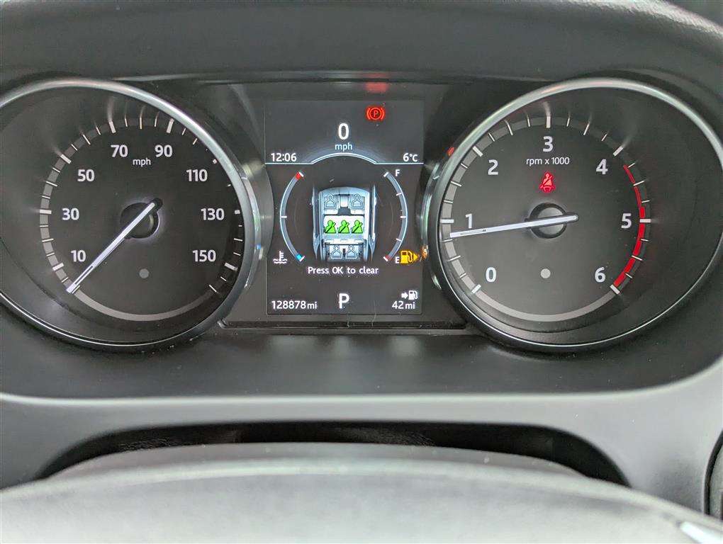 <p>2016 LAND ROVER DISCOVERY SPORT SE TECH T</p>
