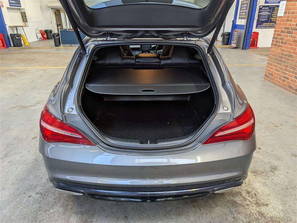 <p>2017 MERCEDES-BENZ CLA 220 D AMG LINE 4MATIC</p>