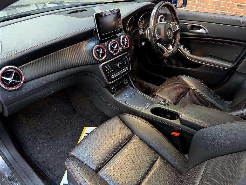 <p>2017 MERCEDES-BENZ CLA 220 D AMG LINE 4MATIC</p>