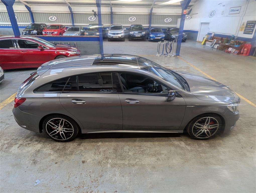 <p>2017 MERCEDES-BENZ CLA 220 D AMG LINE 4MATIC</p>