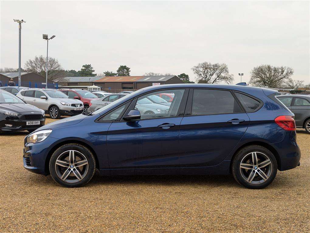 <p>2015 BMW 218I SPORT</p>