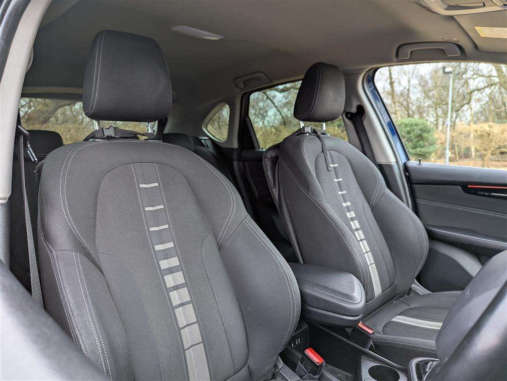 <p>2015 BMW 218I SPORT</p>