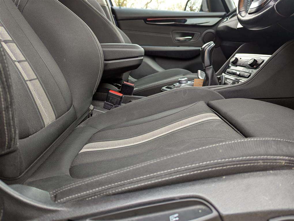 <p>2015 BMW 218I SPORT</p>