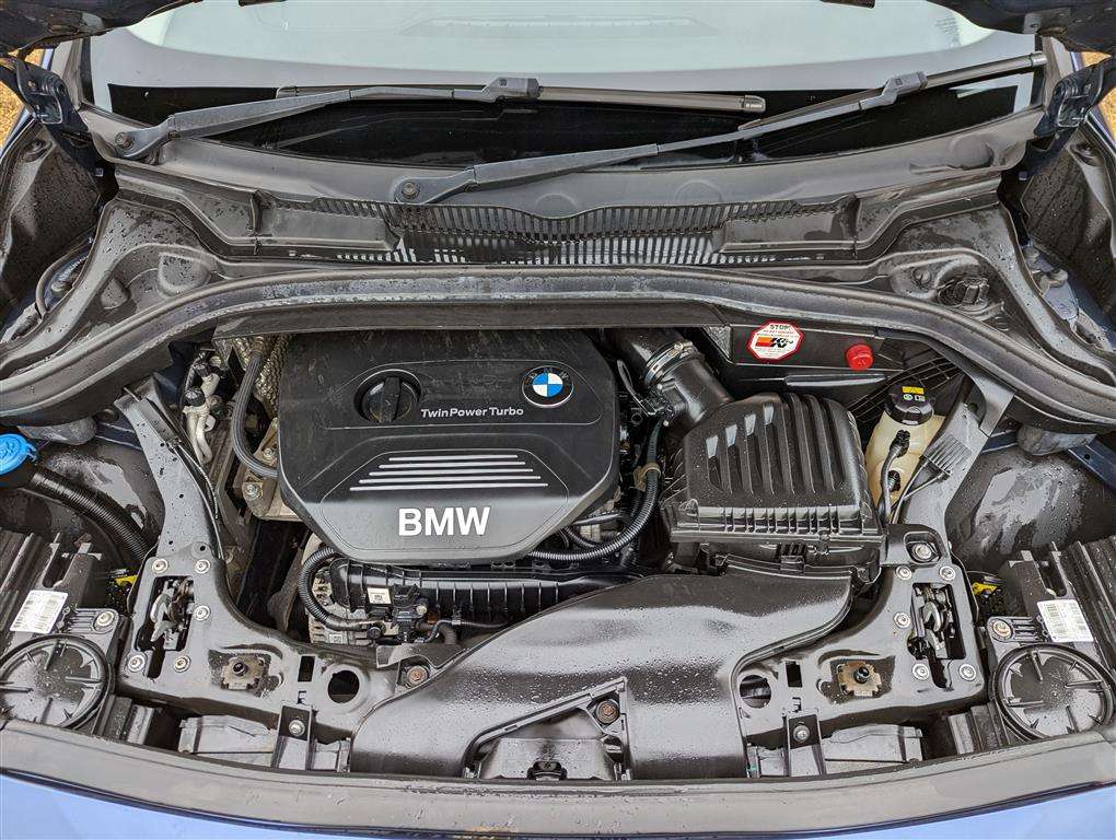 <p>2015 BMW 218I SPORT</p>