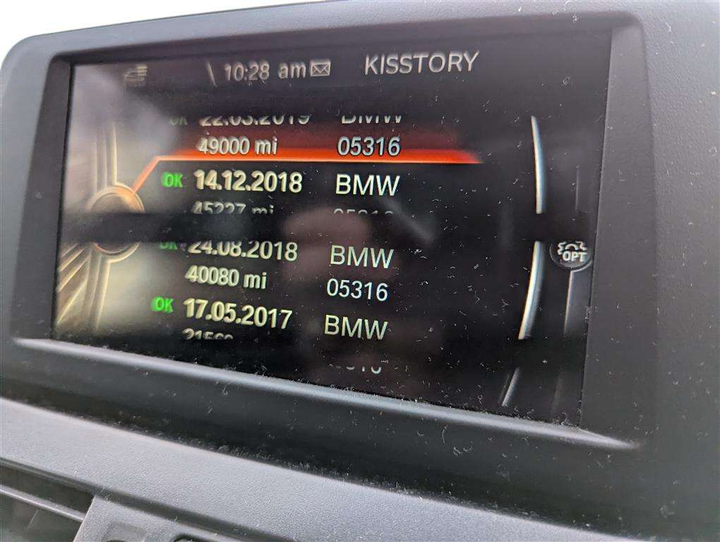 <p>2015 BMW 218I SPORT</p>