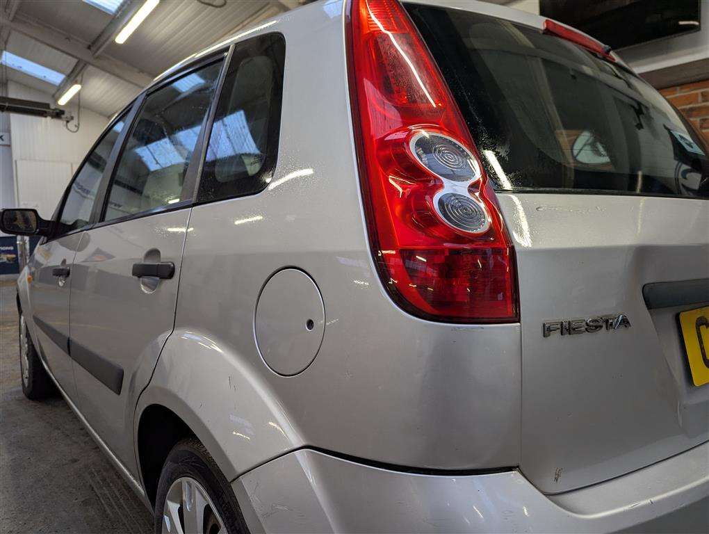 <p>2007 FORD FIESTA STYLE</p>