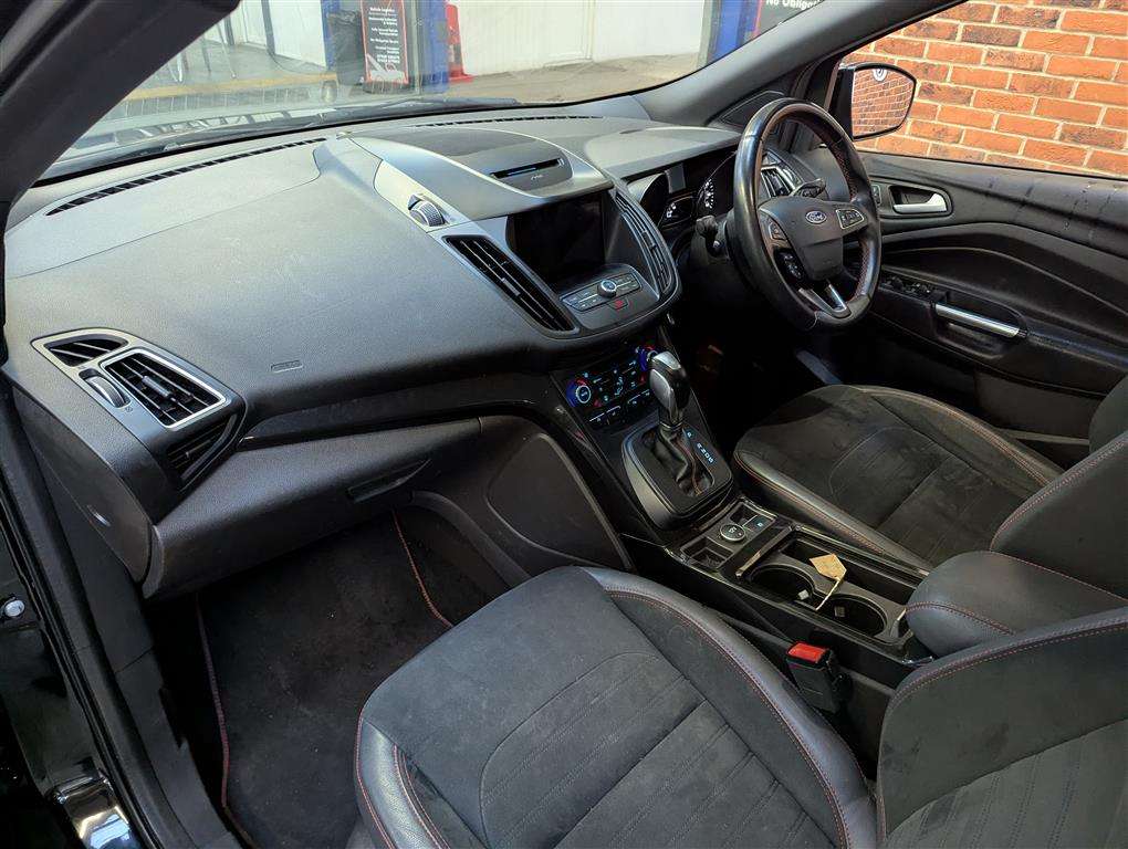 <p>2018 FORD KUGA ST-LINE X TDCI AUTO</p>