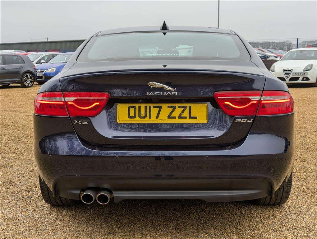 <p>2017 JAGUAR XE R-SPORT D AUTO</p>