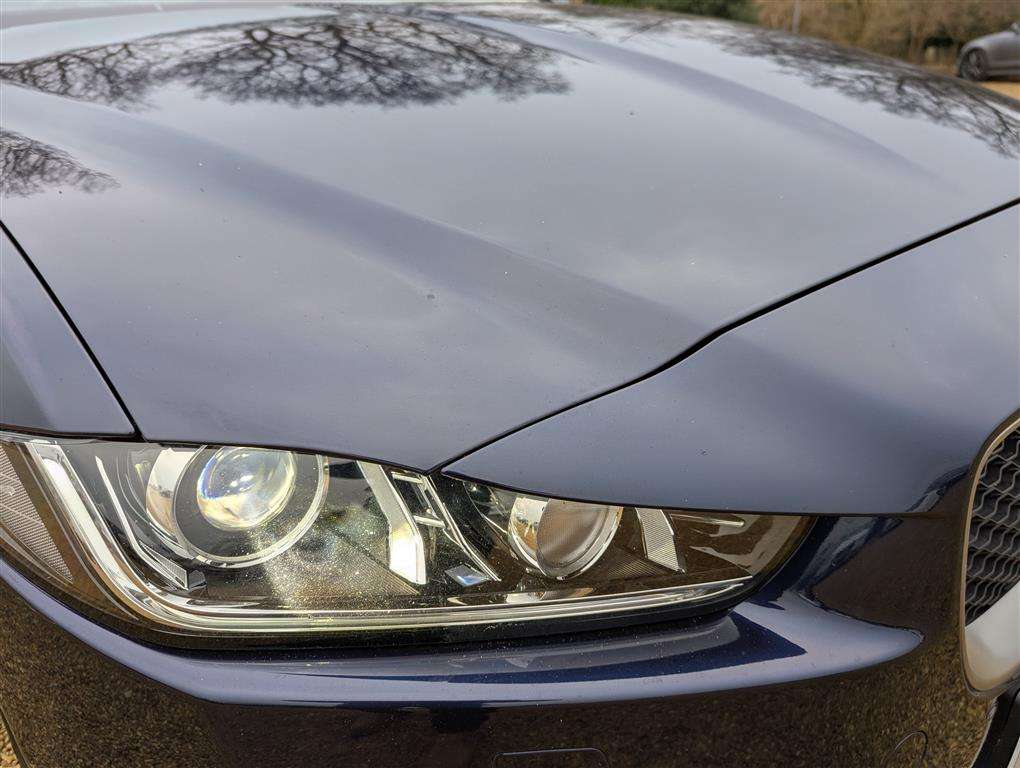 <p>2017 JAGUAR XE R-SPORT D AUTO</p>