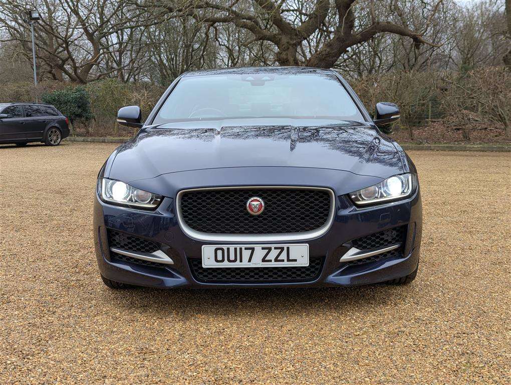 <p>2017 JAGUAR XE R-SPORT D AUTO</p>