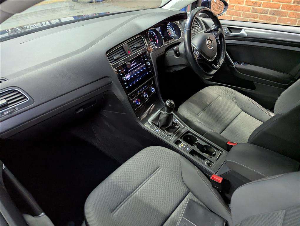 <p>2018 VOLKSWAGEN GOLF SE TSI BMT</p>