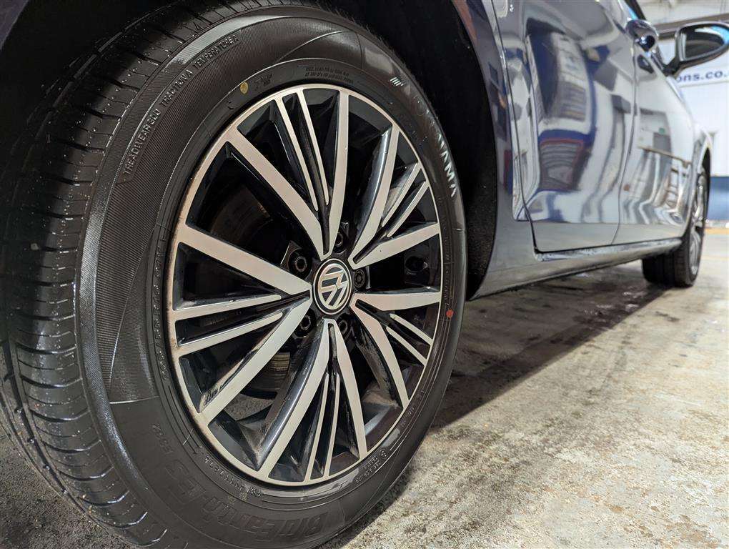 <p>2018 VOLKSWAGEN GOLF SE TSI BMT</p>