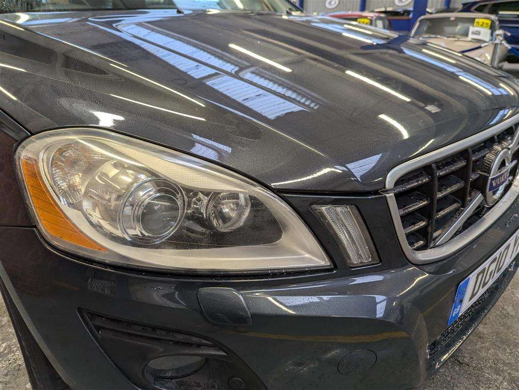 <p>2010 VOLVO XC60 SE LUX D AUTO</p>