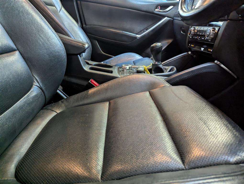 <p>2017 MAZDA CX-5 SPORT NAV D</p>