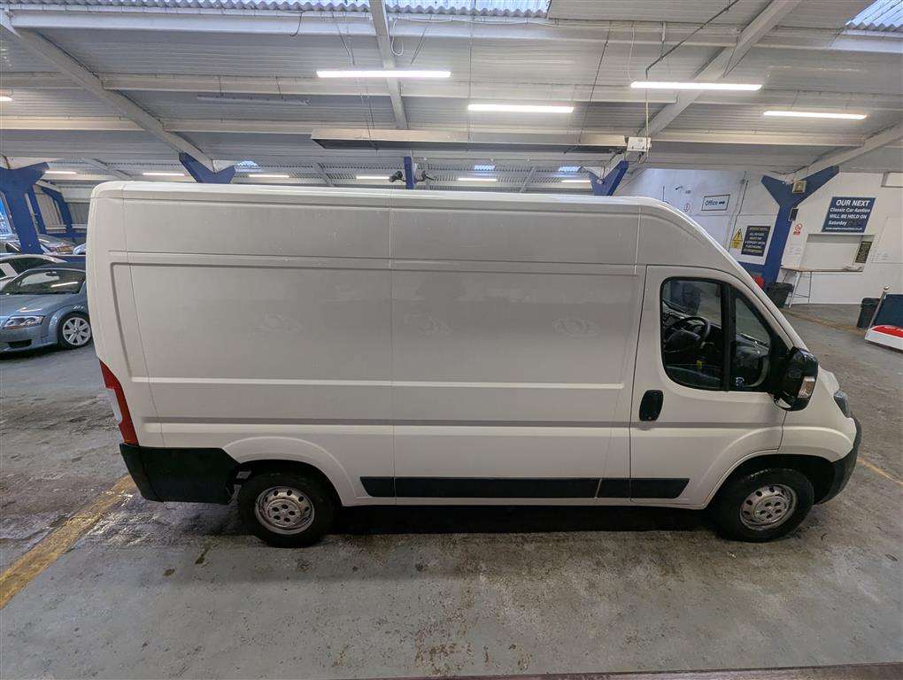 <p>2020 PEUGEOT BOXER 335 PRO L2H2 BHDI</p>