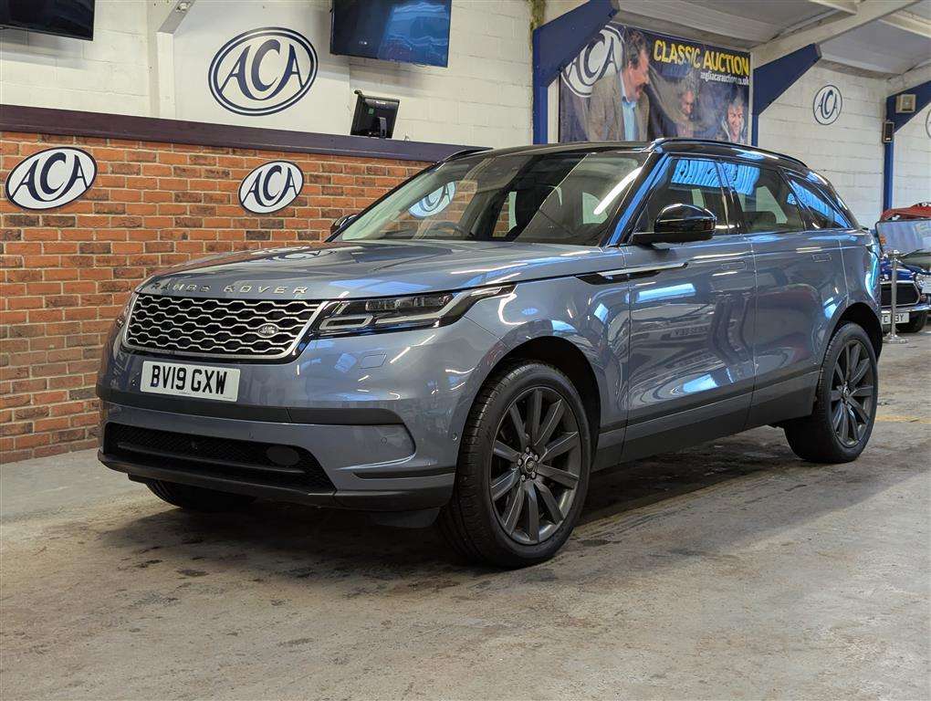 <p>2019 LAND ROVER RANGE ROVER VELAR HSE D18</p>