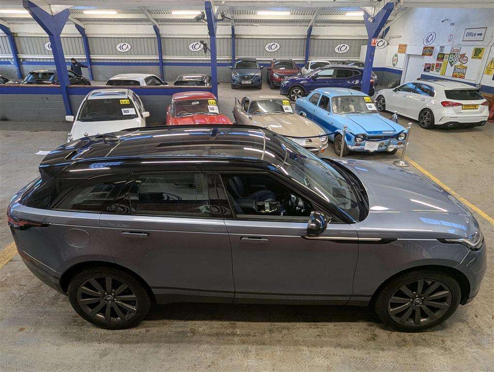 <p>2019 LAND ROVER RANGE ROVER VELAR HSE D18</p>