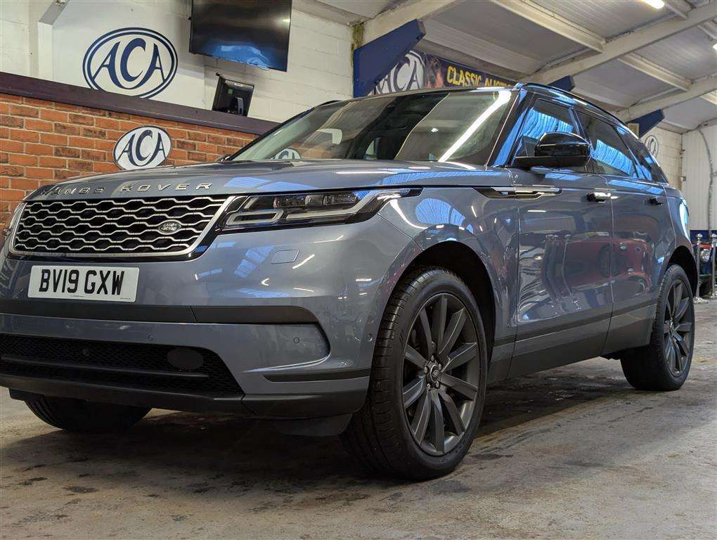 <p>2019 LAND ROVER RANGE ROVER VELAR HSE D18</p>