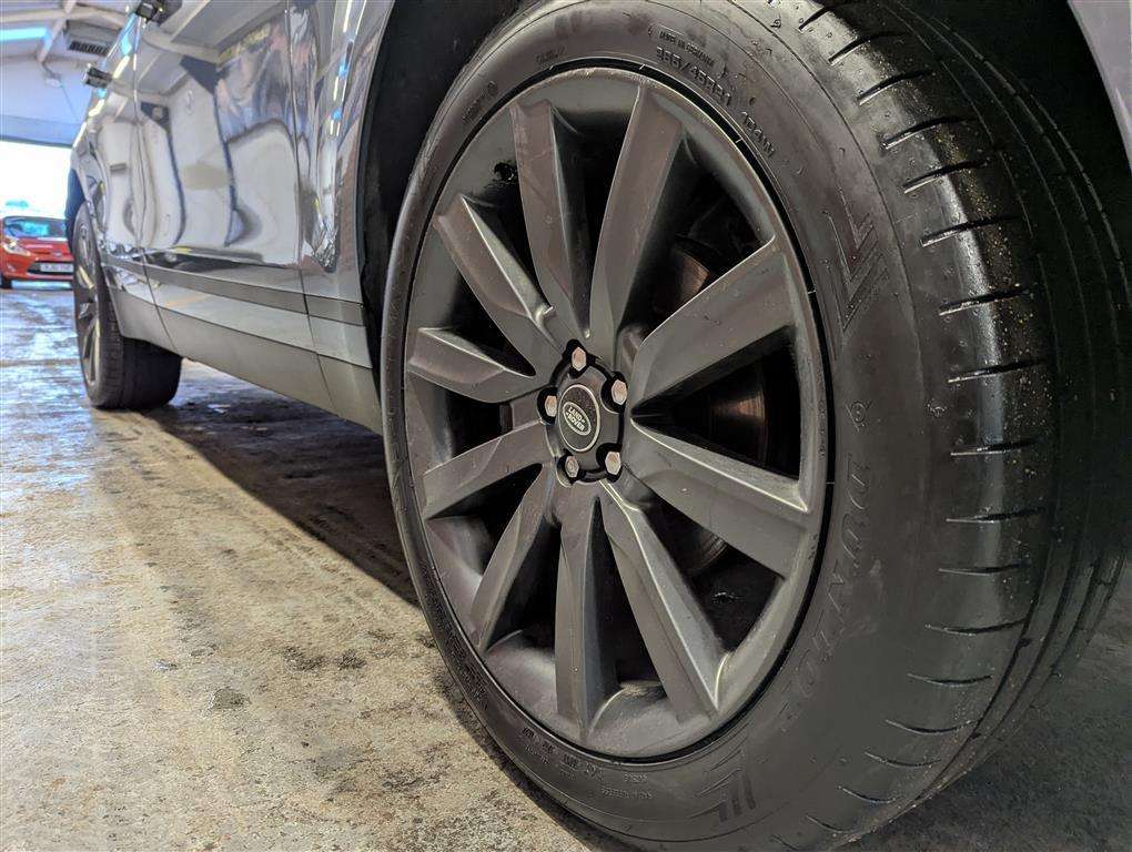 <p>2019 LAND ROVER RANGE ROVER VELAR HSE D18</p>