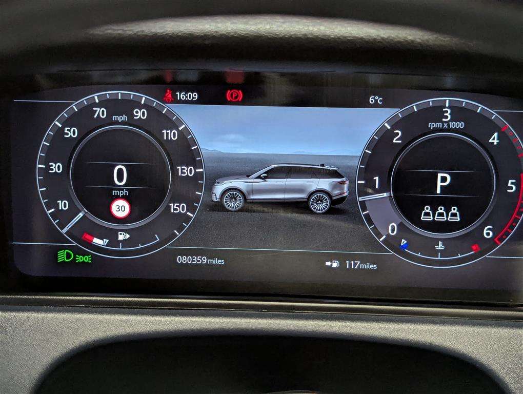 <p>2019 LAND ROVER RANGE ROVER VELAR HSE D18</p>