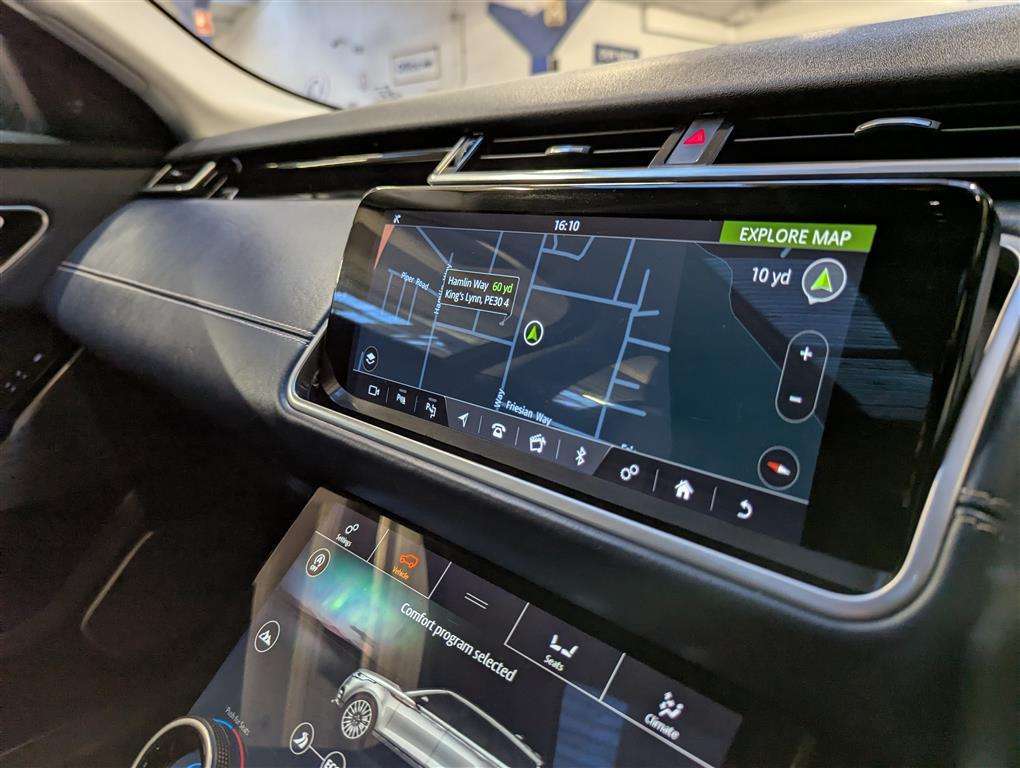 <p>2019 LAND ROVER RANGE ROVER VELAR HSE D18</p>