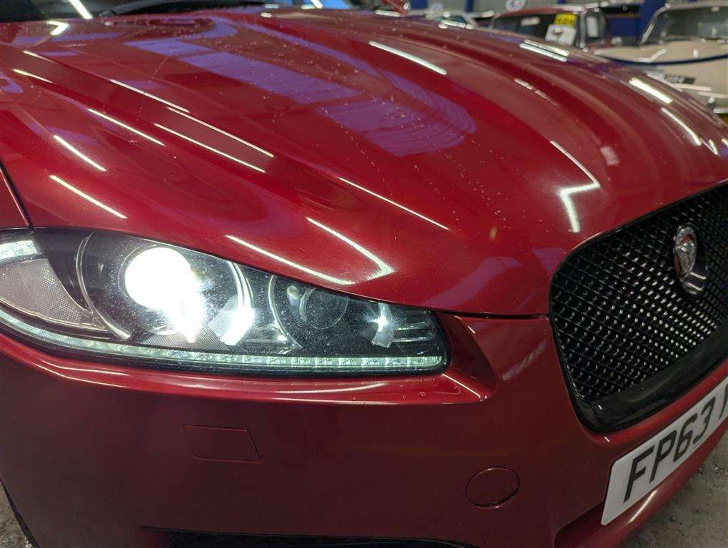 <p>2014 JAGUAR XF R-SPORT V6 D AUTO</p>