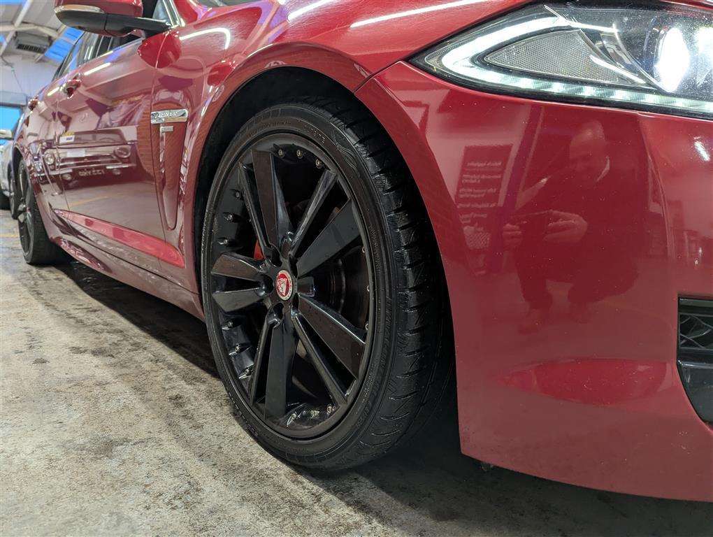 <p>2014 JAGUAR XF R-SPORT V6 D AUTO</p>
