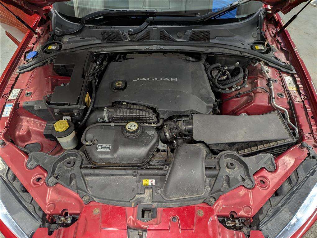 <p>2014 JAGUAR XF R-SPORT V6 D AUTO</p>