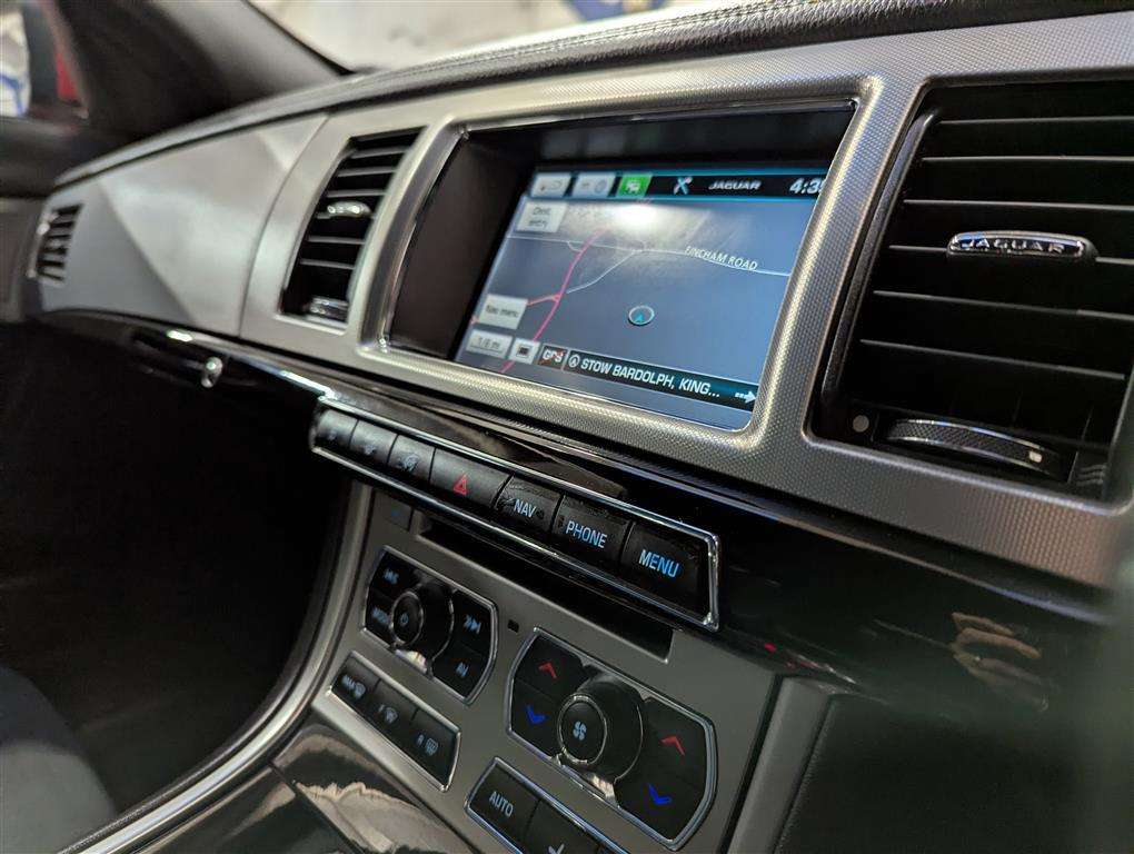 <p>2014 JAGUAR XF R-SPORT V6 D AUTO</p>