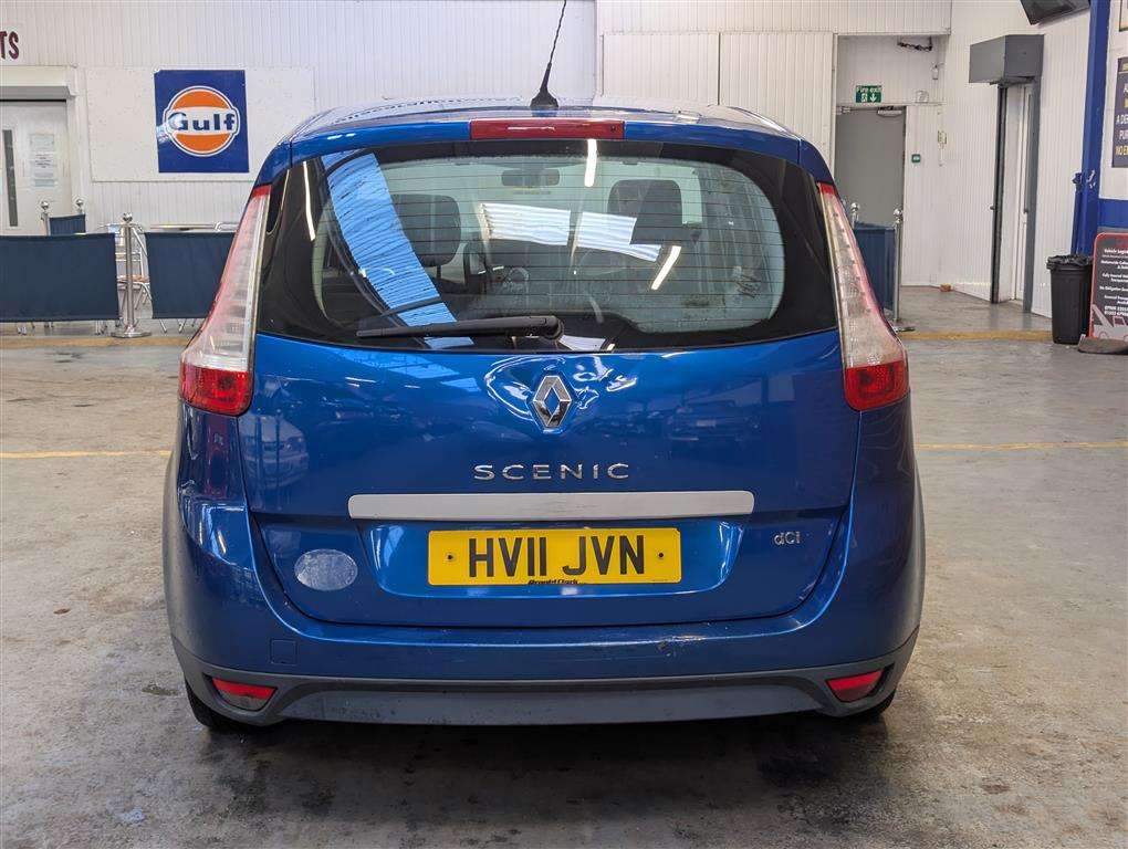 <p>2011 RENAULT GRD SCENIC DY-IQUE T-T DC</p>