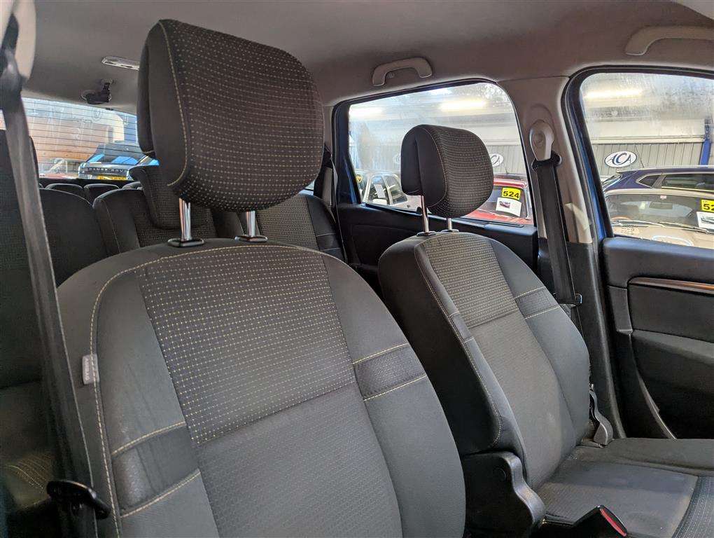 <p>2011 RENAULT GRD SCENIC DY-IQUE T-T DC</p>