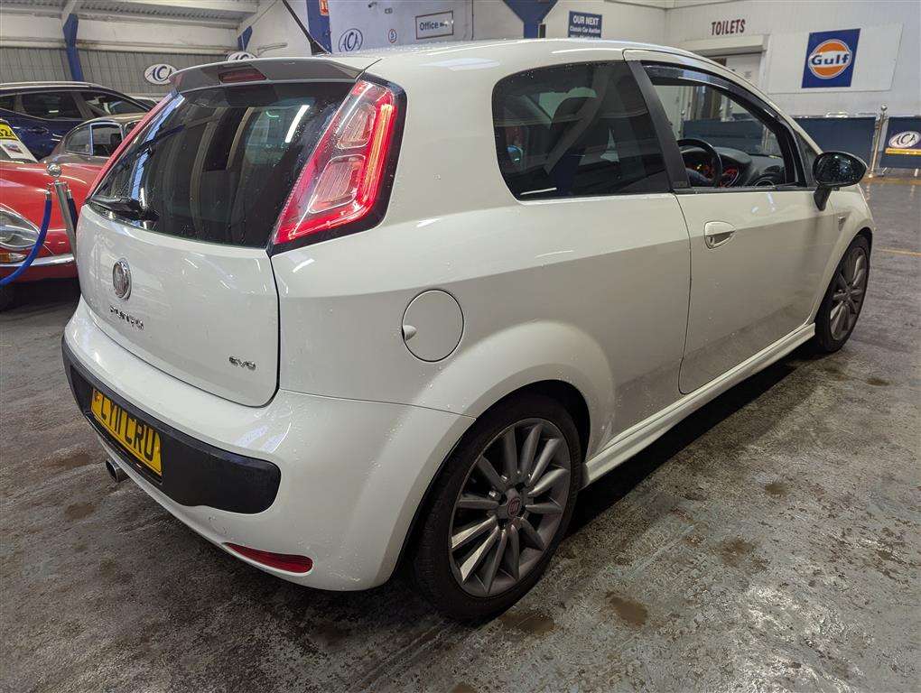 <p>2011 FIAT PUNTO EVO SPORTING MULTIJ</p>