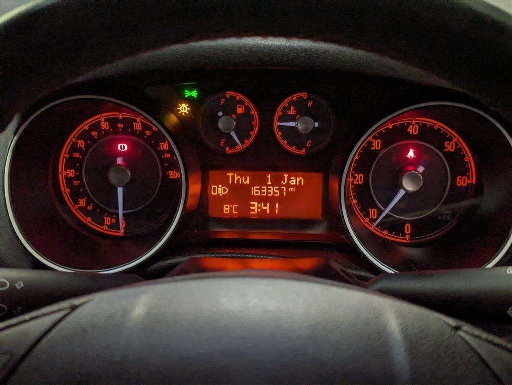 <p>2011 FIAT PUNTO EVO SPORTING MULTIJ</p>